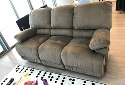 Lincoln Suites (D11), Condominium #504510581